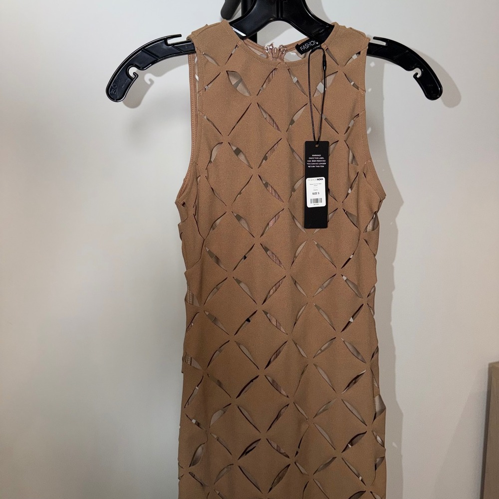 NWT Fashion Nova Twice Cut Out Maxi Dress Tan Cut Geometric Sleeveless Small - Picture 5 of 7